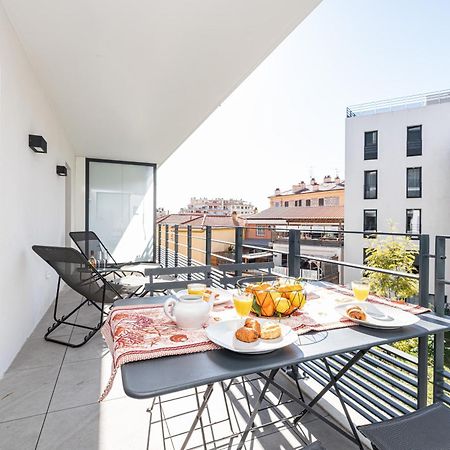 Queen Riviera : Climatisation, Parking, Terrasse Ментона Екстериор снимка